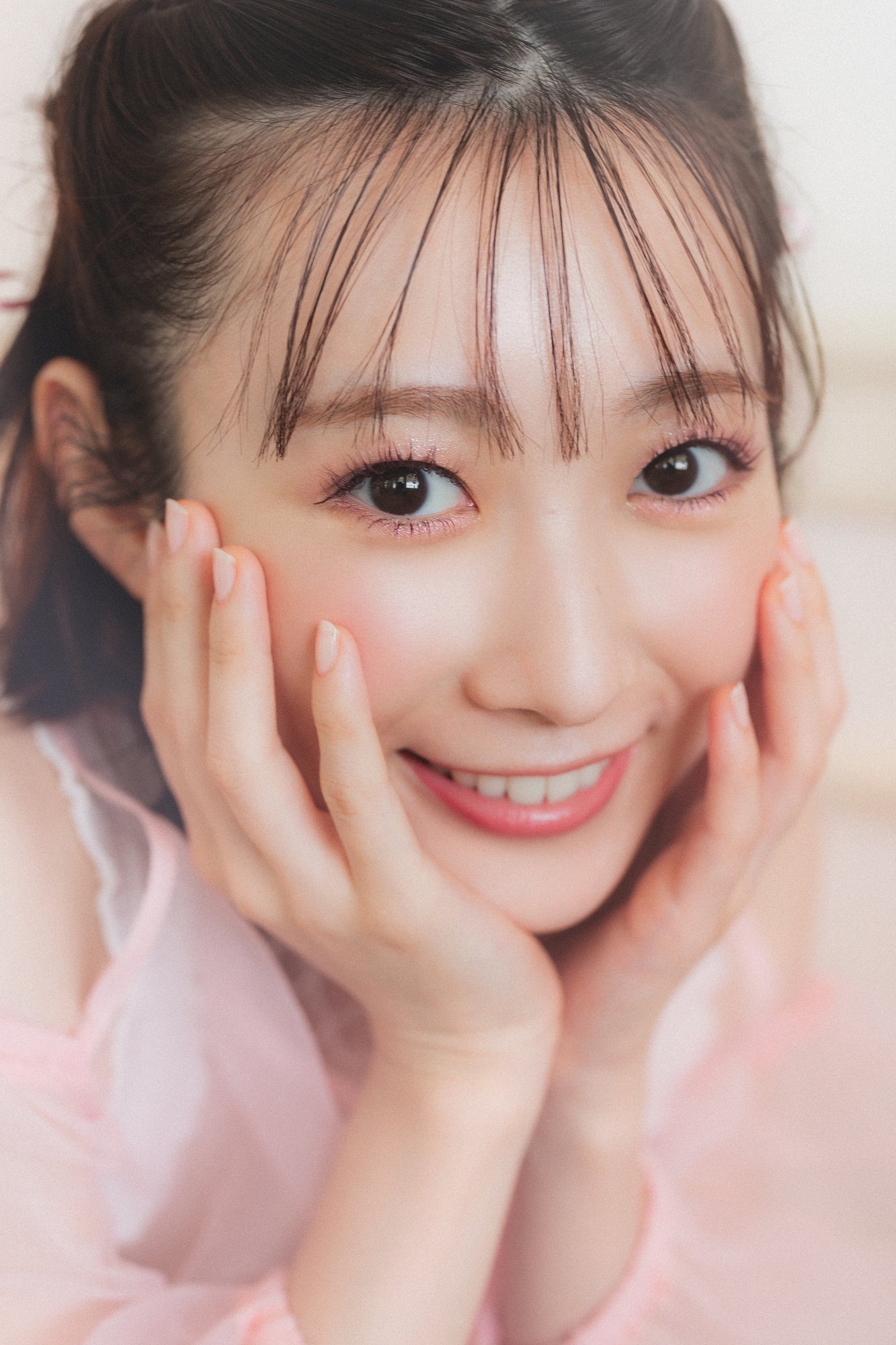 河内美里10th anniversary 「ウツロイギフト」フォトブック 発売決定